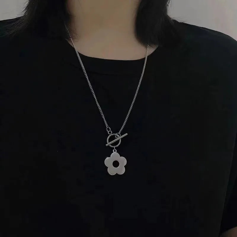 Korean Flutter Grace Necklace